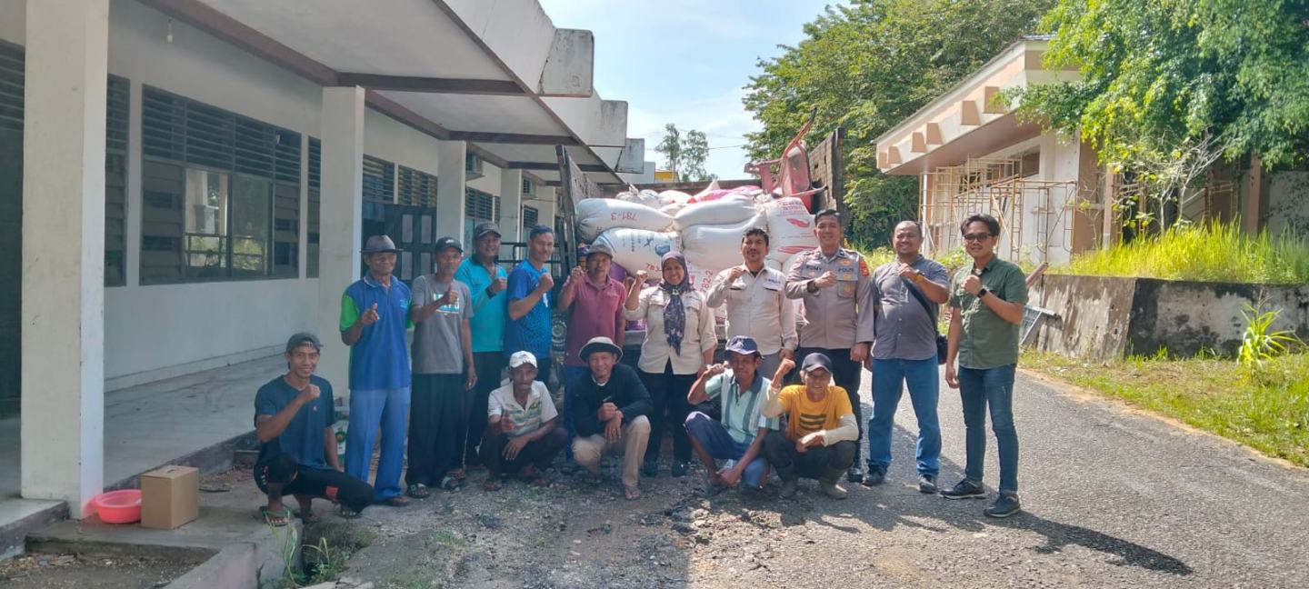 Polsek Kampar Kawal Panen Jagung 3 Ton Warga
